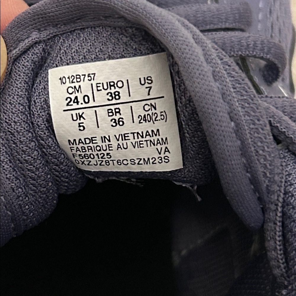 Asics Shoes - Picture 10 of 12